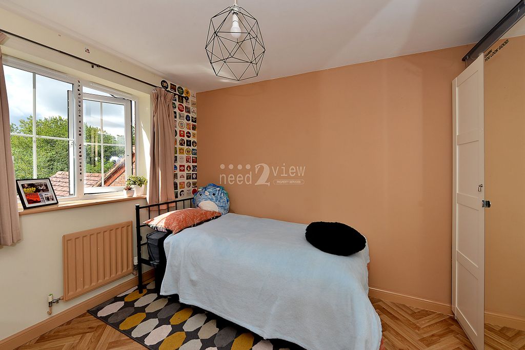 Property photo 3 of 37