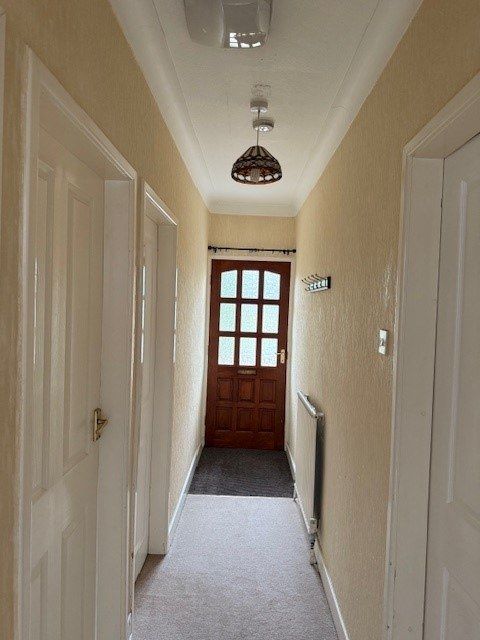 Property photo 3 of 19 Hallway Pic 2