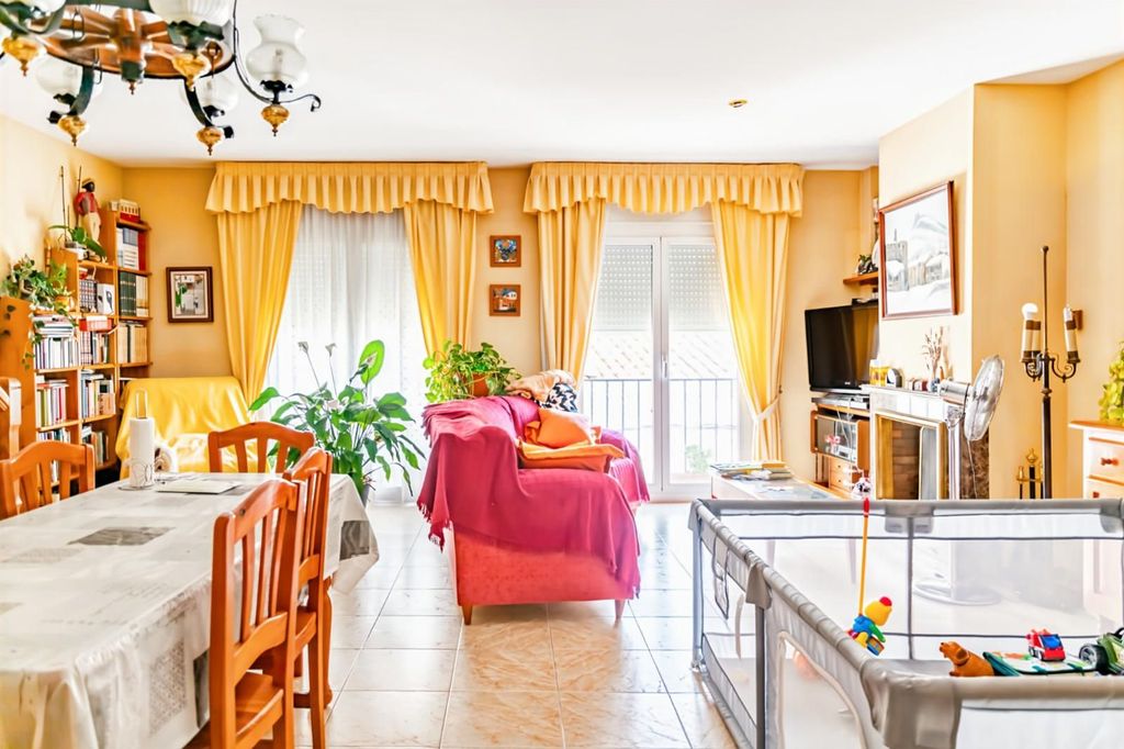 Property photo 2 of 47