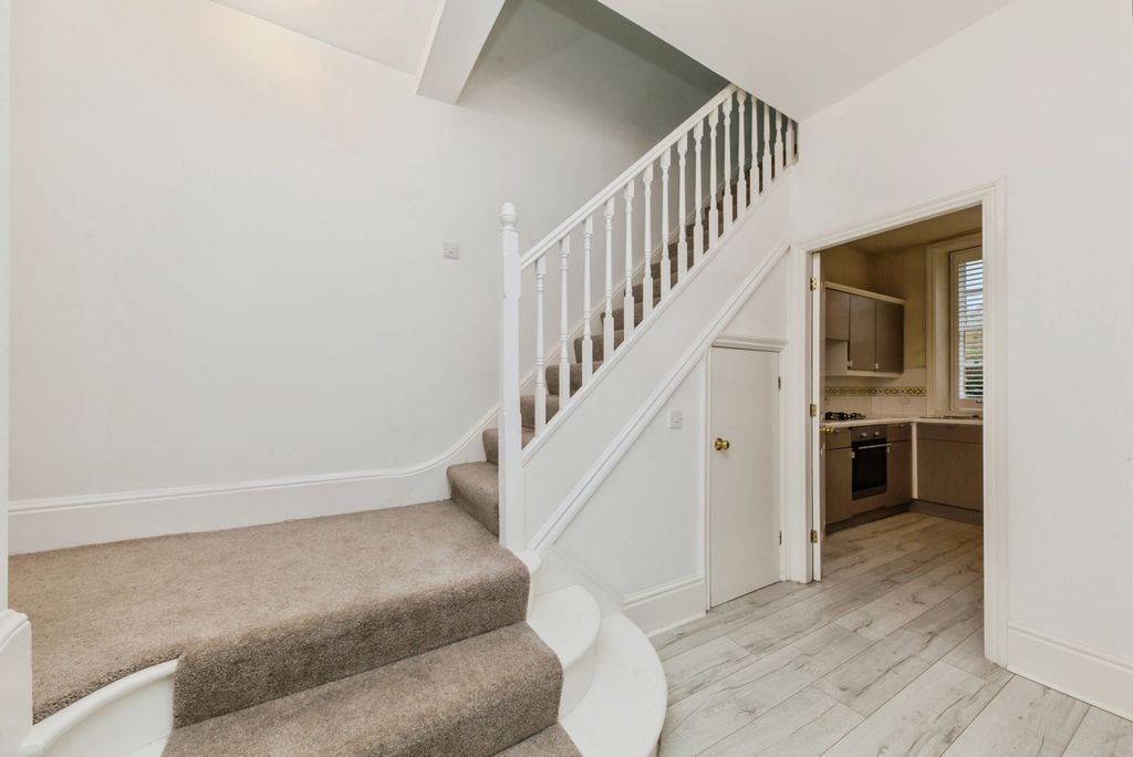 Property photo 2 of 17 Photo