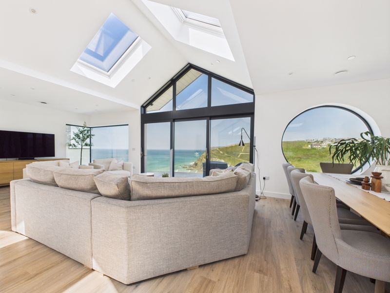 Property photo 2 of 17 Living Area