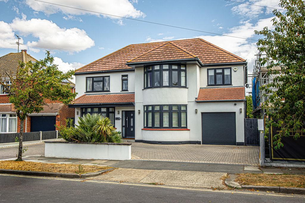 Property photo 1 of 50