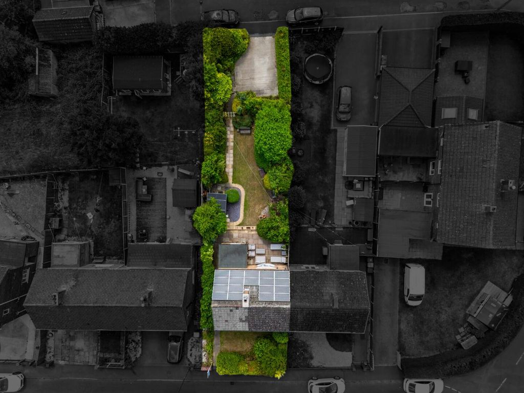 Property photo 2 of 34 Rear Garden