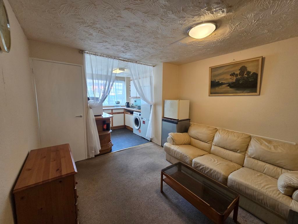 Property photo 3 of 13 Dining Room & Kitchen