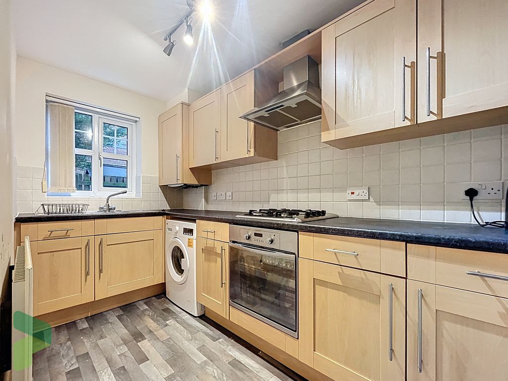 Property photo 1 of 10 Kitchen