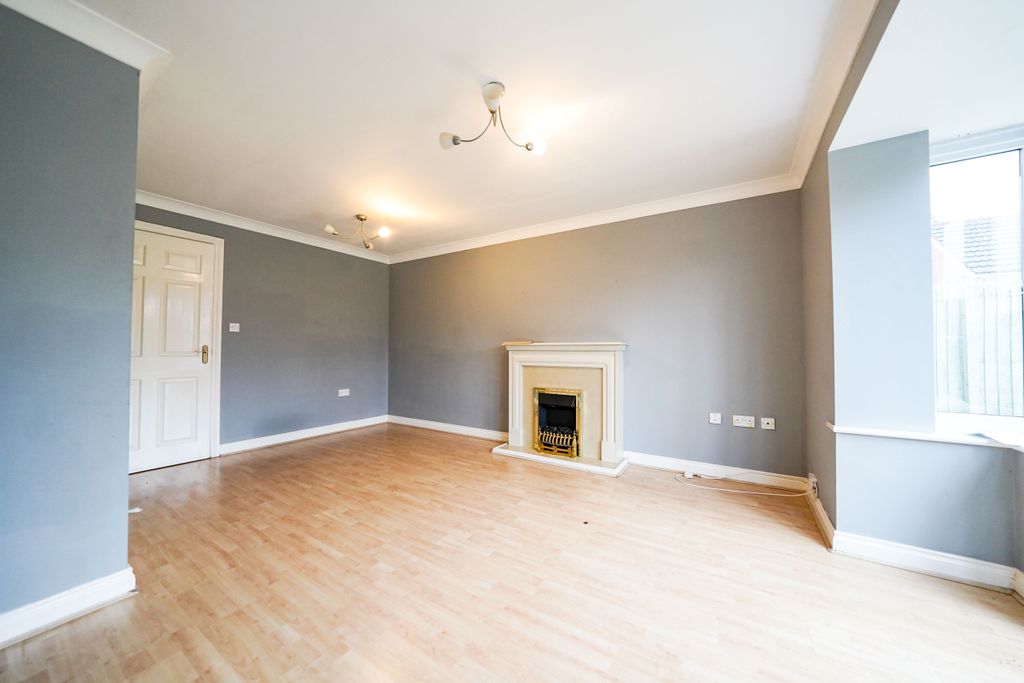 Property photo 3 of 19 Dsc05260