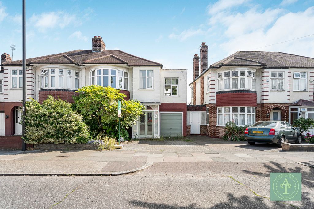 Property photo 1 of 26 Four Bedroom Semi Detached House For Sale