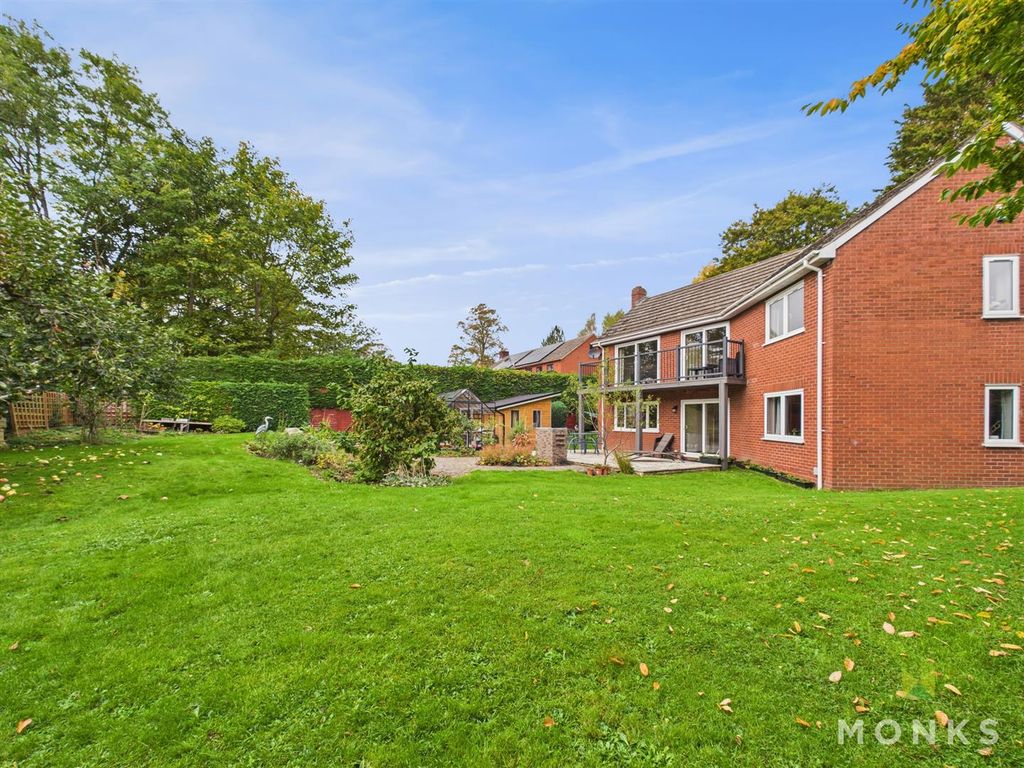 Property photo 1 of 33 Cam01420G0-Pr0783-Still029.Jpg