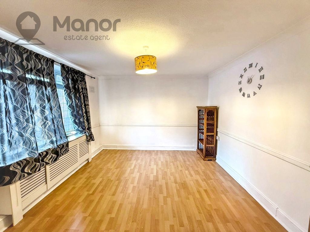 Property photo 3 of 19 Img-20251205-Wa0018