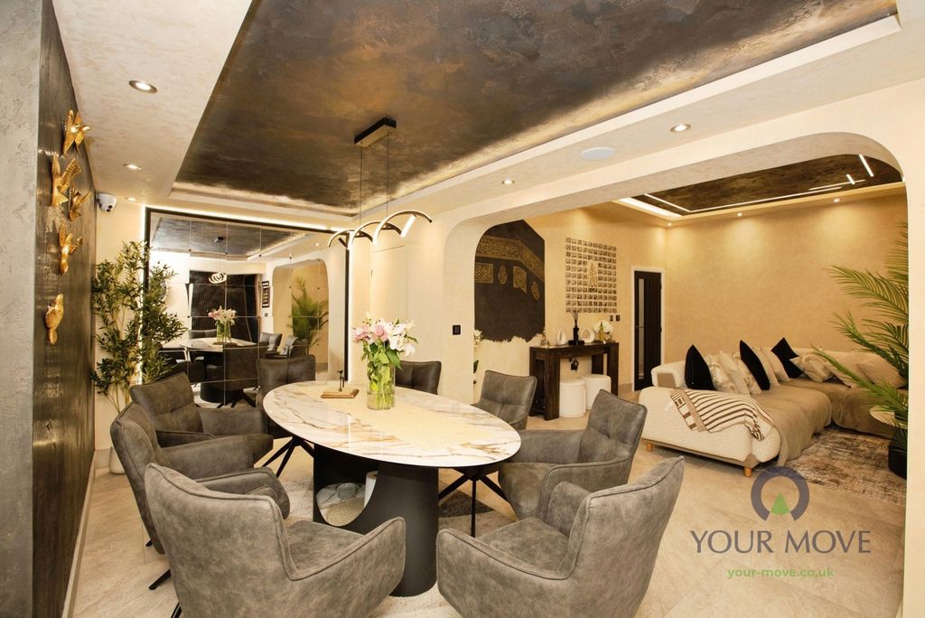 Property photo 2 of 32 Pbox-Img.Jpg