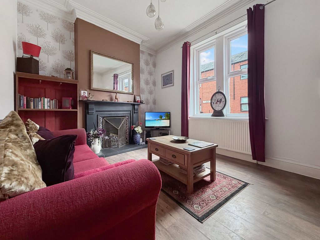 Property photo 2 of 12