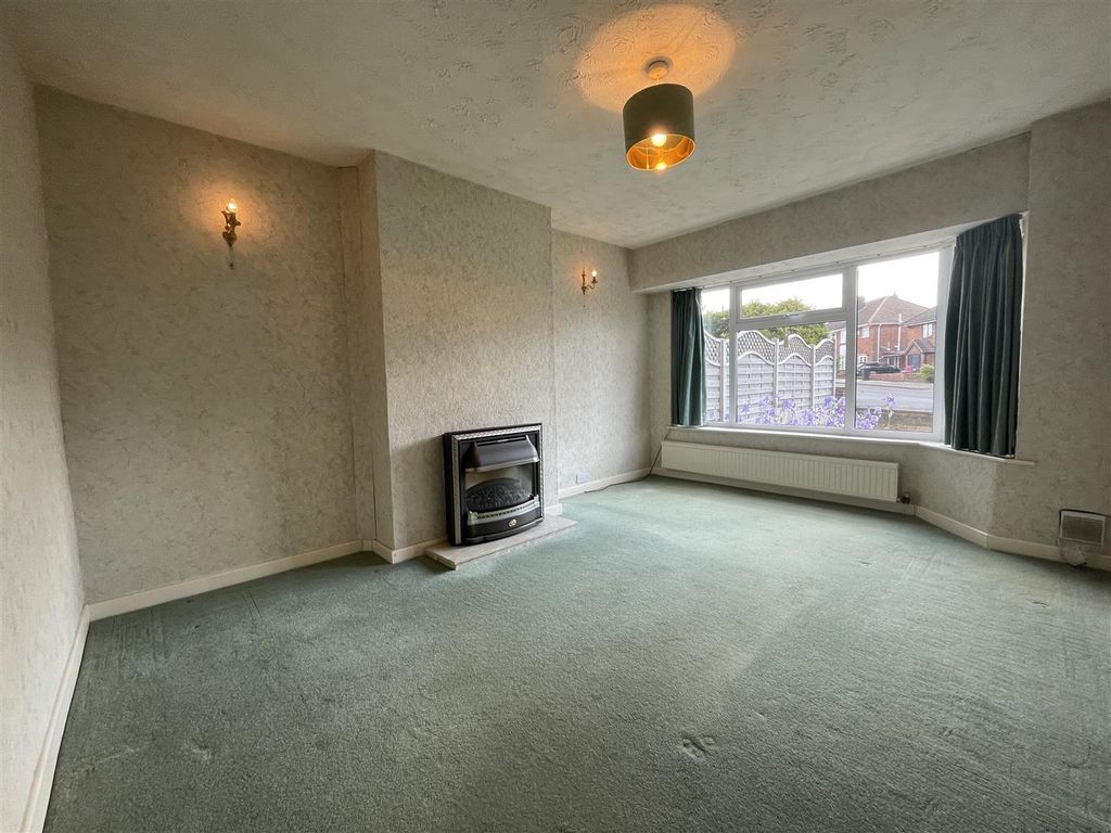 Property photo 2 of 17 Lounge