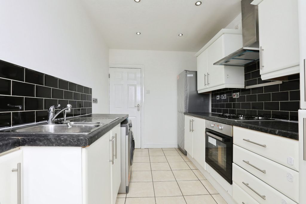 Property photo 1 of 12 Kitchen