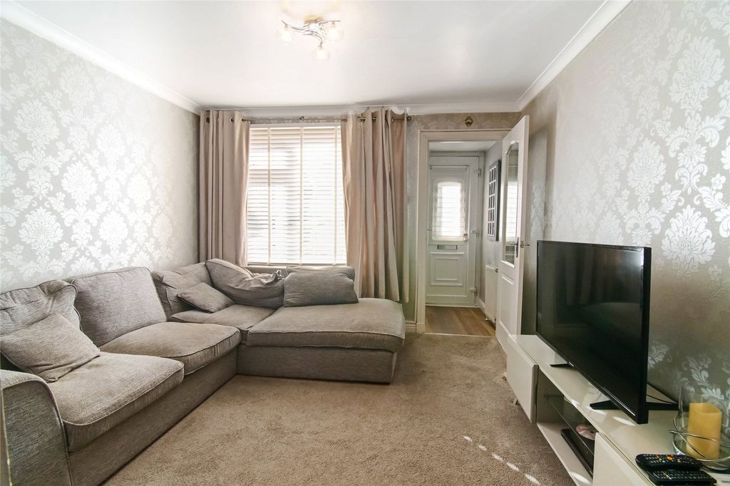 Property photo 2 of 19 Picture No. 04