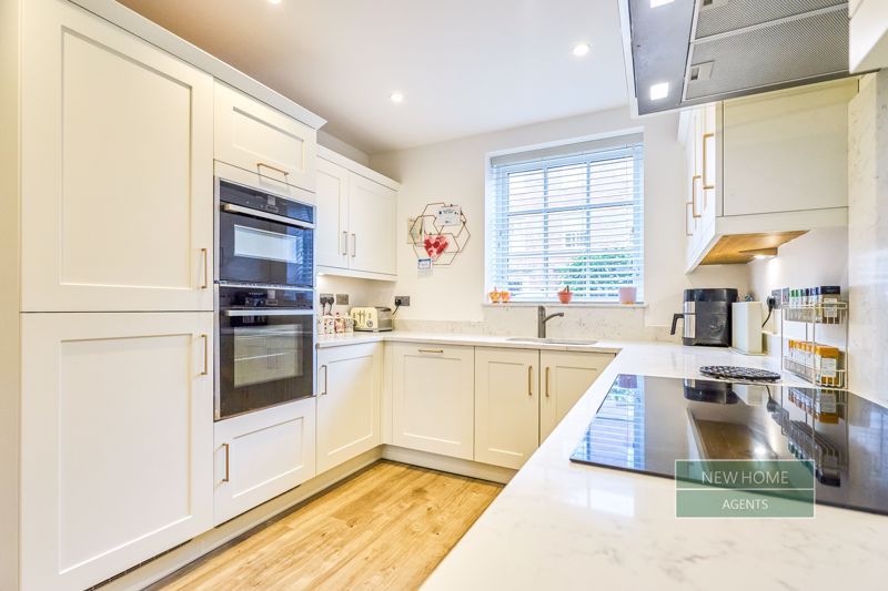 Property photo 2 of 45 Photo 23