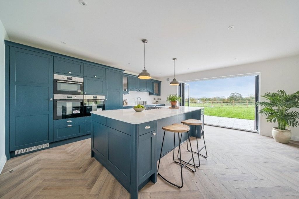 Property photo 3 of 11 Kitchen/ Diner