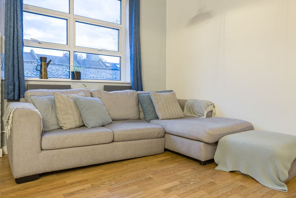 Property photo 2 of 15 47Southamptonway-Flat3-15