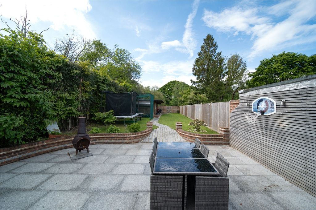 Property photo 3 of 19 Picture No. 06