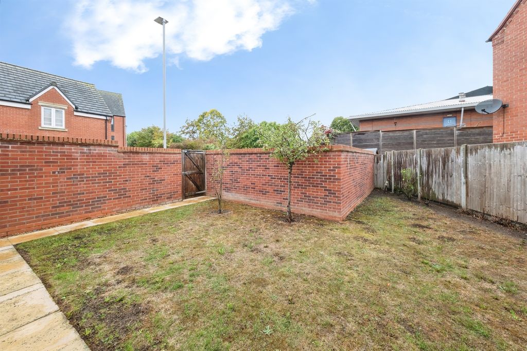 Property photo 2 of 18