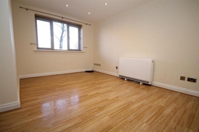 Property photo 3 of 9 Photo 2