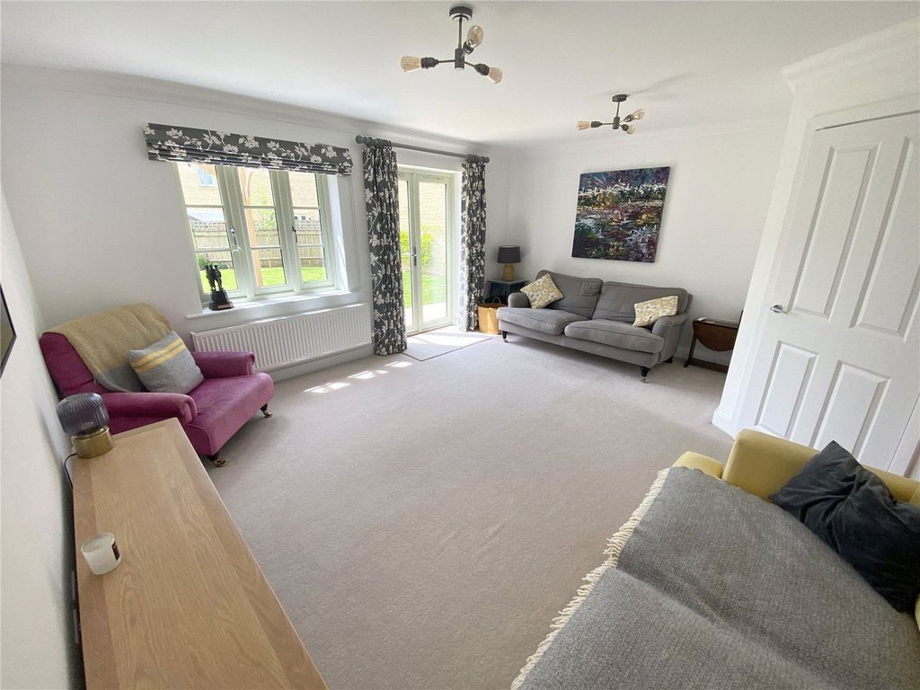 Property photo 3 of 11