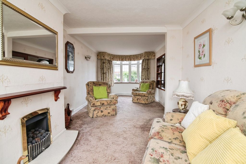 Property photo 2 of 19 Pbox-Img.Jpg