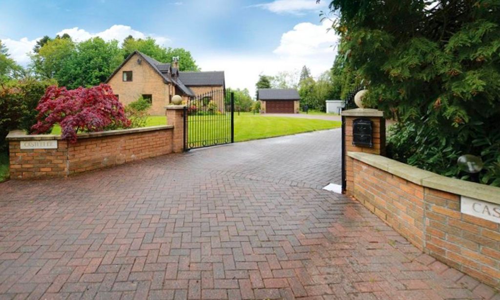 Property photo 3 of 40