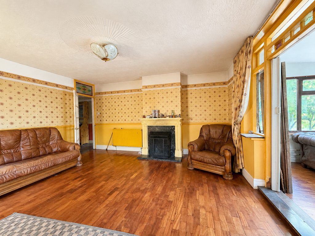 Property photo 3 of 12