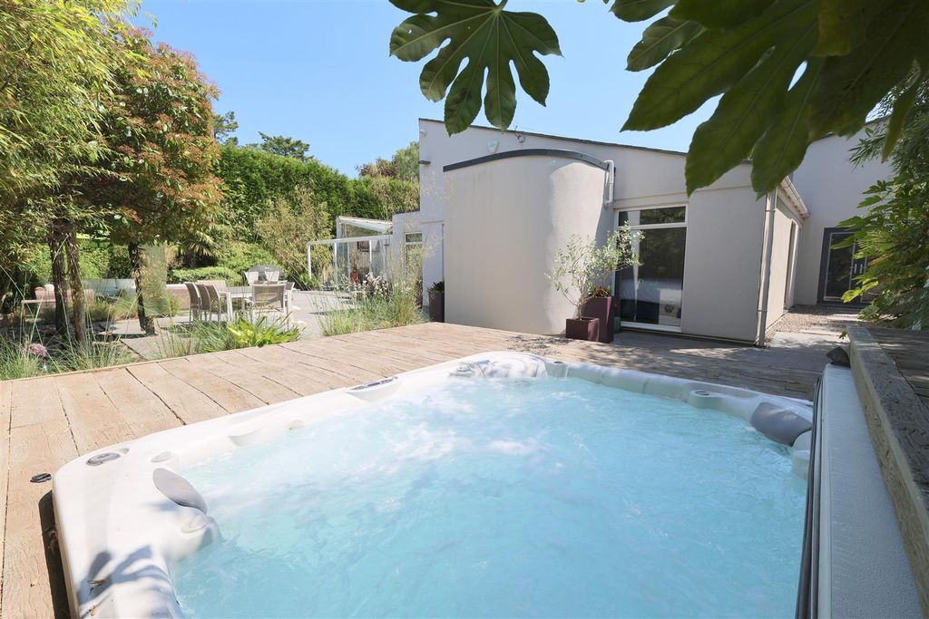 Additional image 49 of 5 bed detached house for saleBristol Road, Frenchay, Bristol BS16