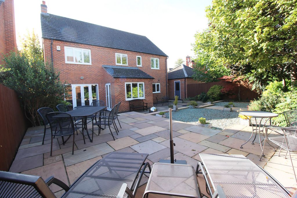 Property photo 3 of 18