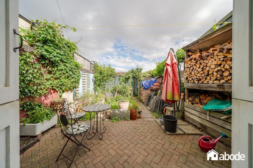 Property photo 3 of 11 Dsc04307-Hdr.Jpg