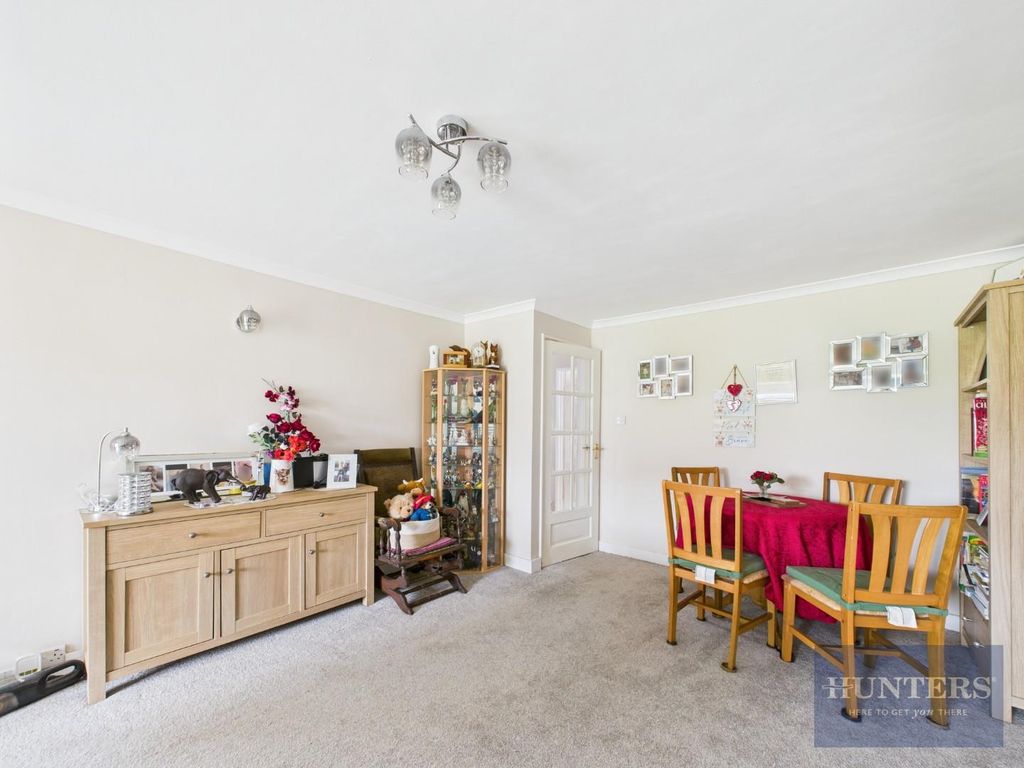 Property photo 3 of 14 Living Room