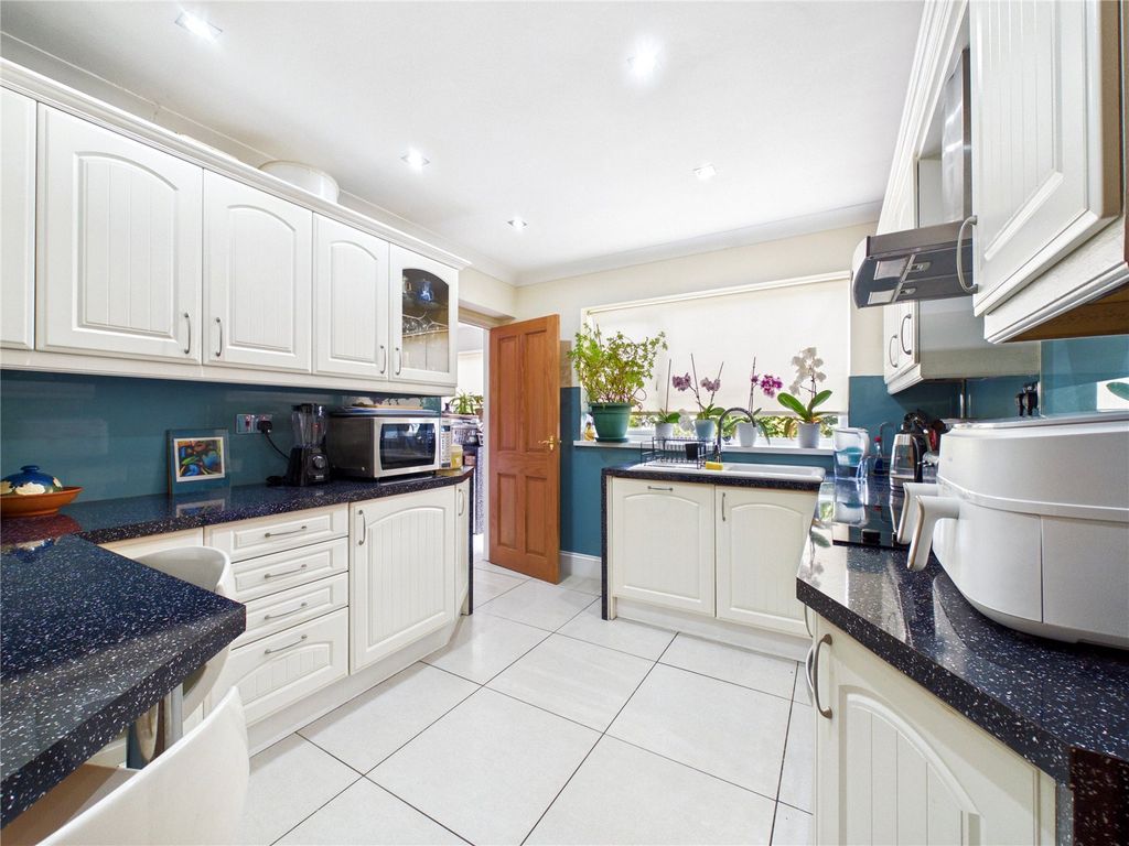 Property photo 2 of 26 Picture No. 41