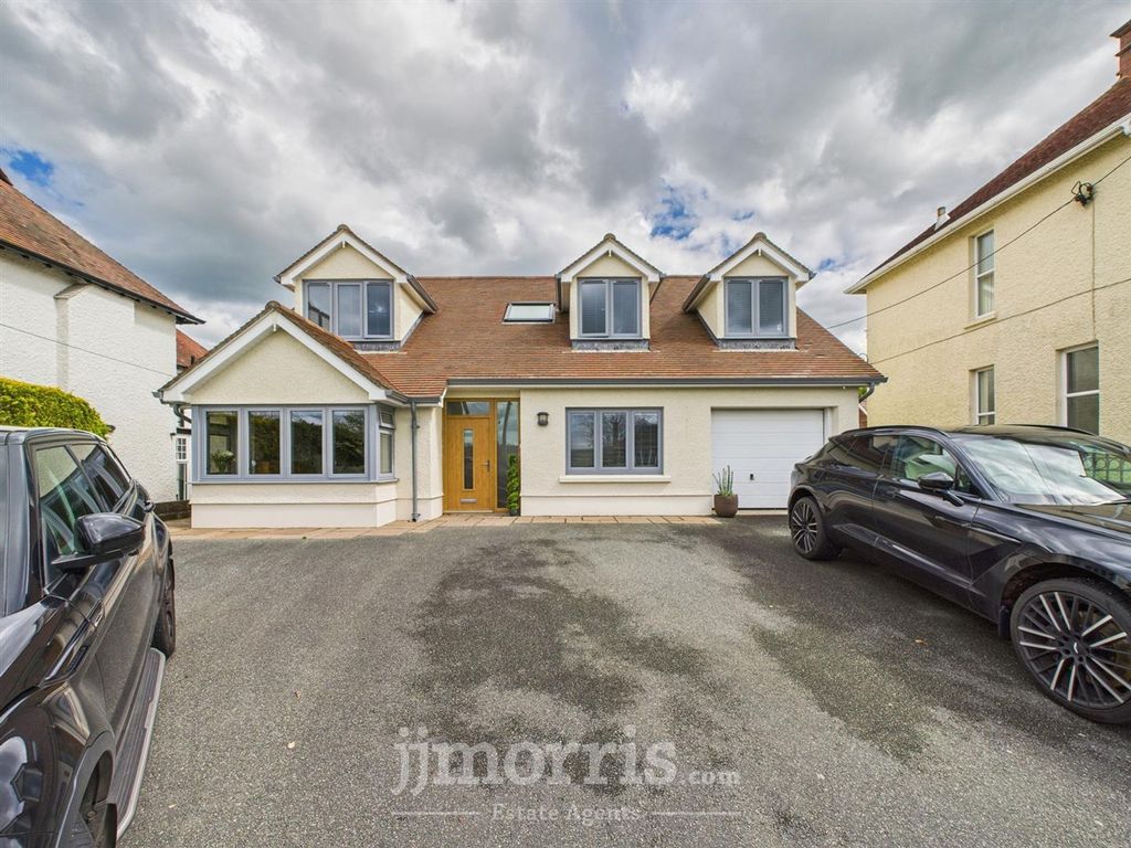 Property photo 1 of 37 Cam05297G0-Pr0034-Still047.Jpg