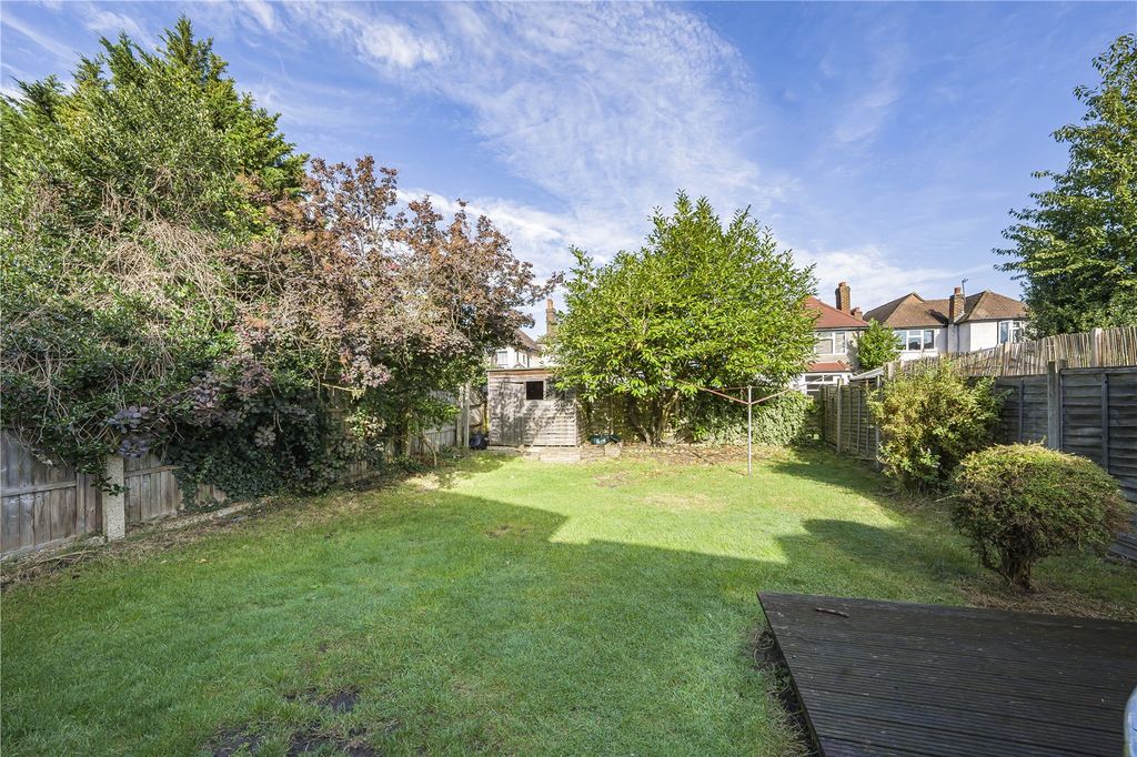 Property photo 3 of 15 Garden