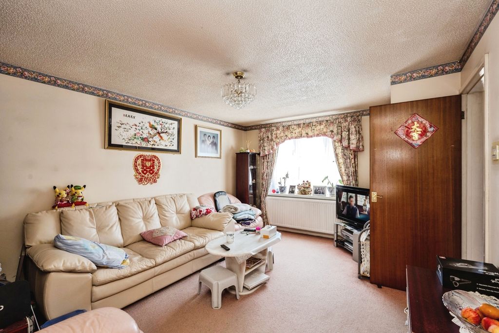 Property photo 3 of 22 Pbox-Img.Jpg