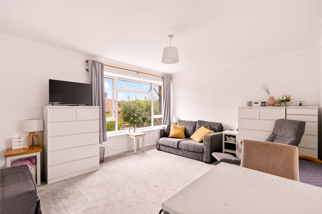 Property photo 2 of 15 Picture No. 04