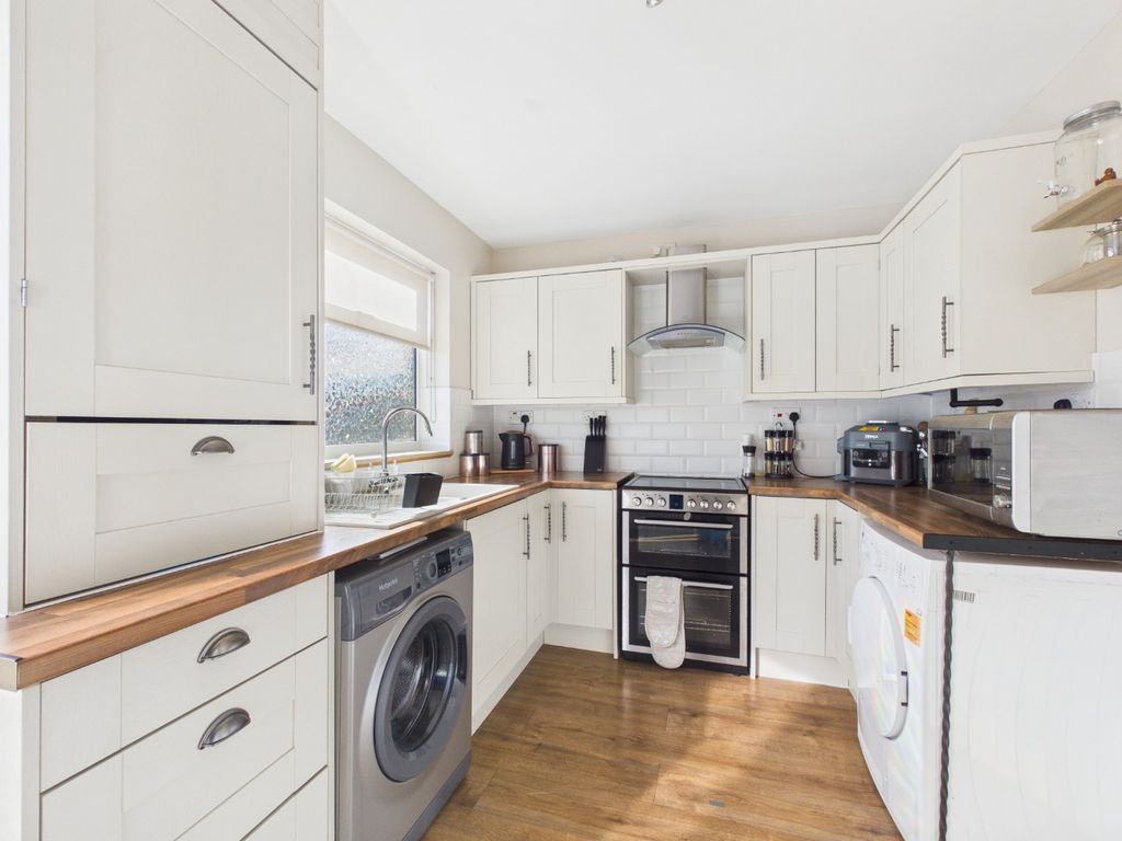 Property photo 3 of 10 4884154