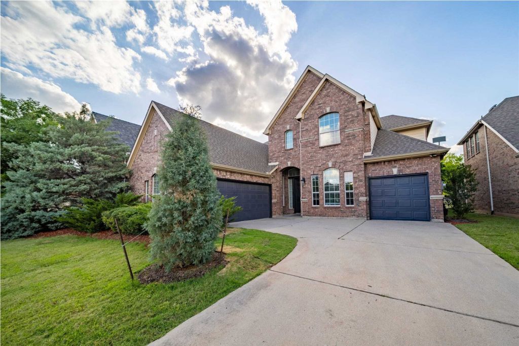 Property photo 1 of 28