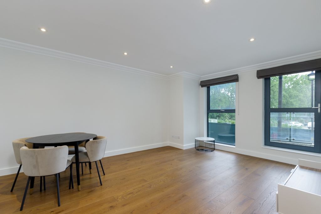Property photo 1 of 11 Reception Room (1)