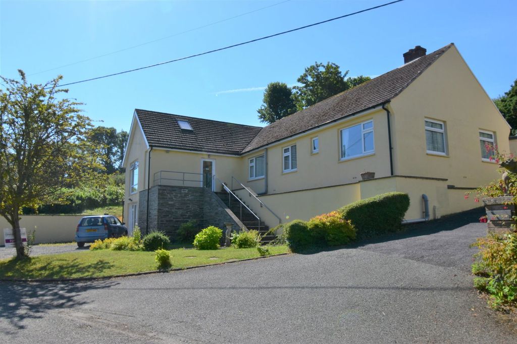 Property photo 1 of 24