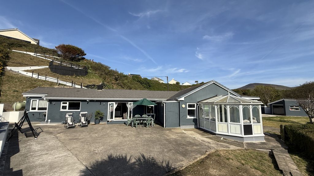Property photo 1 of 30