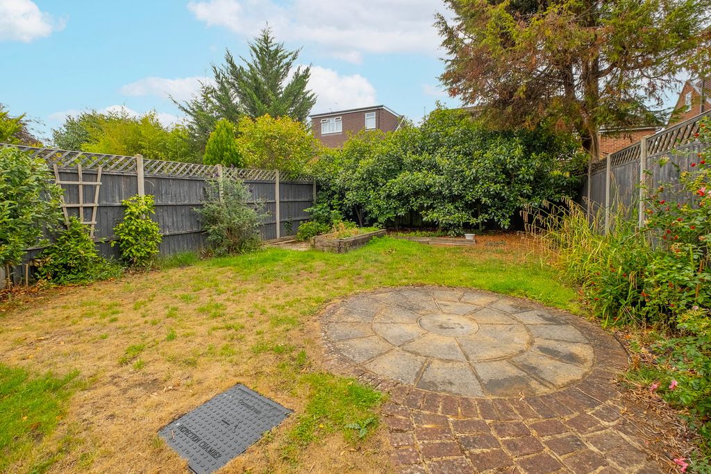 Property photo 3 of 26 Garden