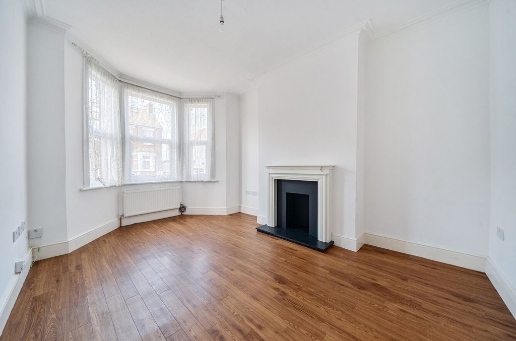 Property photo 2 of 21 1438340-2-69d92c4...