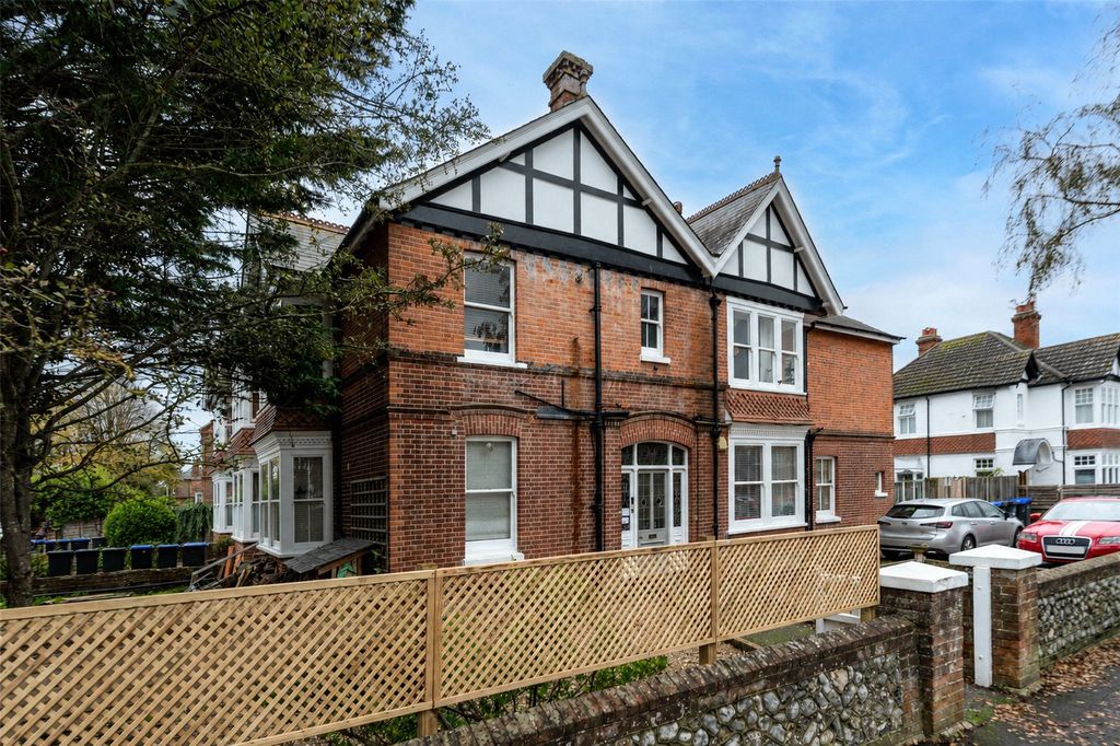Property photo 1 of 16 Picture No. 25