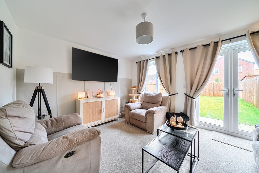 Property photo 3 of 22