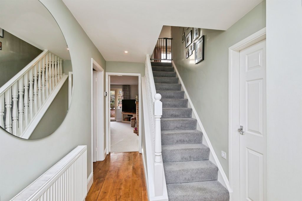 Property photo 2 of 20