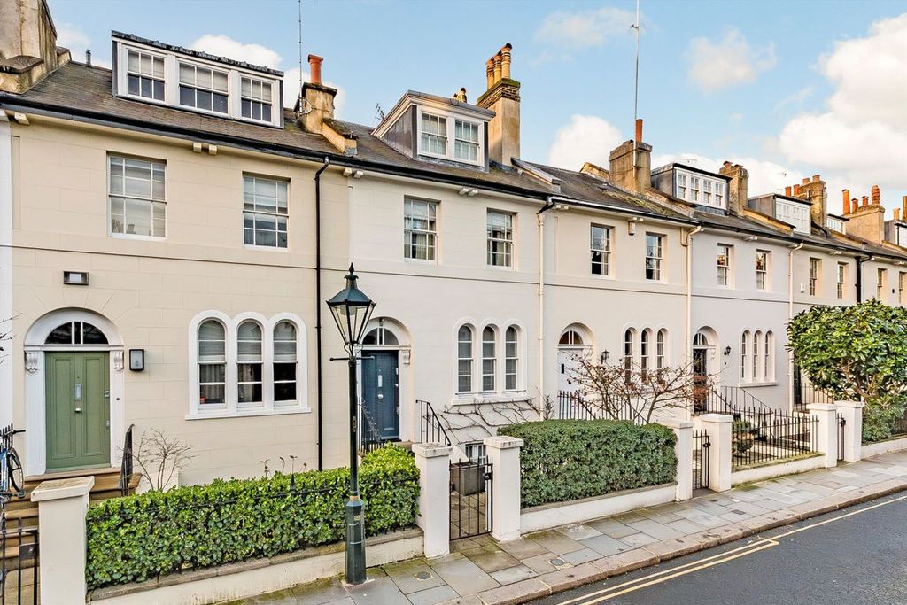 Property photo 2 of 2