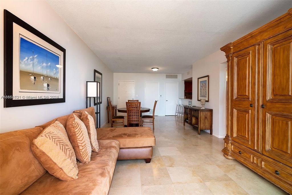 Property photo 3 of 13 <Alttext/>
