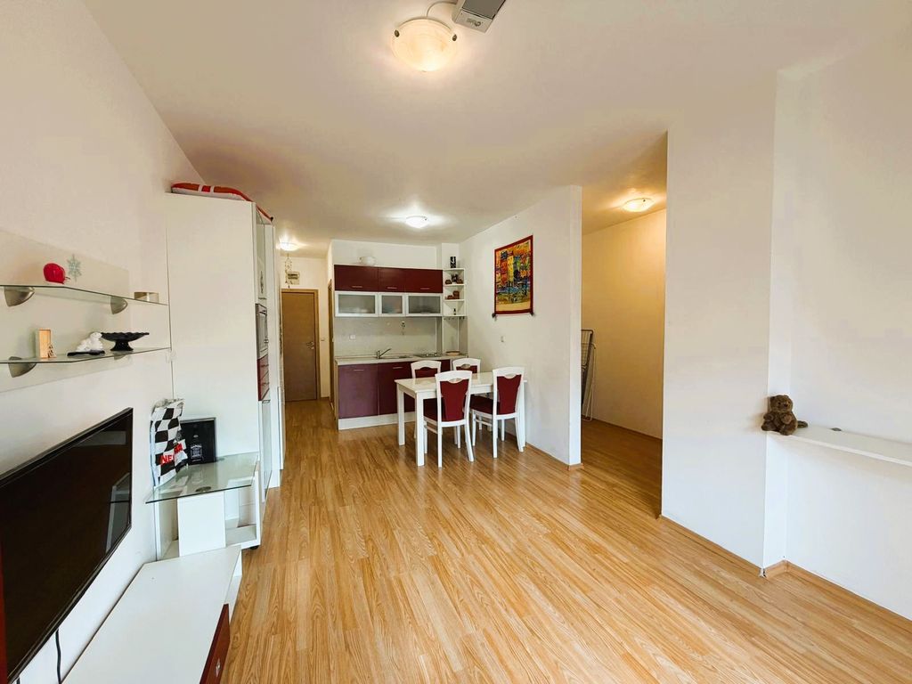 Property photo 3 of 16